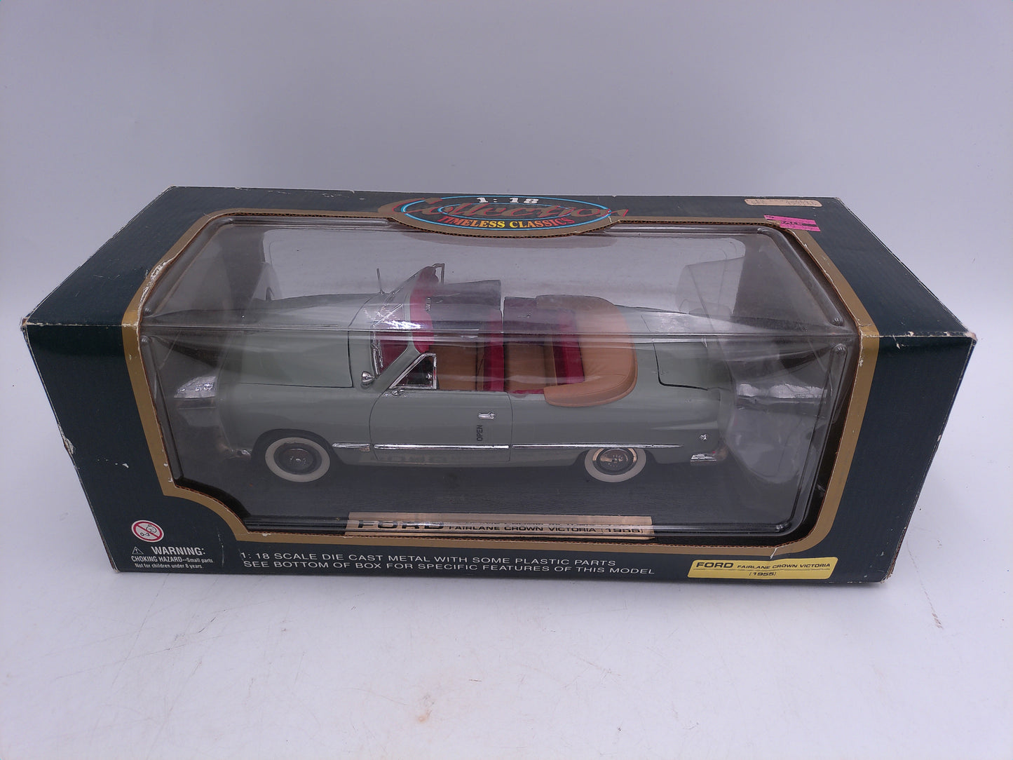 Ford Failrane Crown Victoria 1955 Model Car