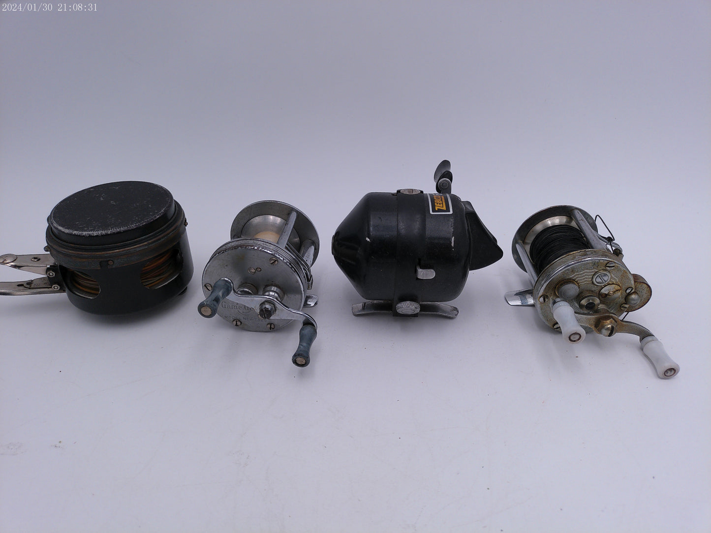 Fishing Reels Vintage Lot of 4