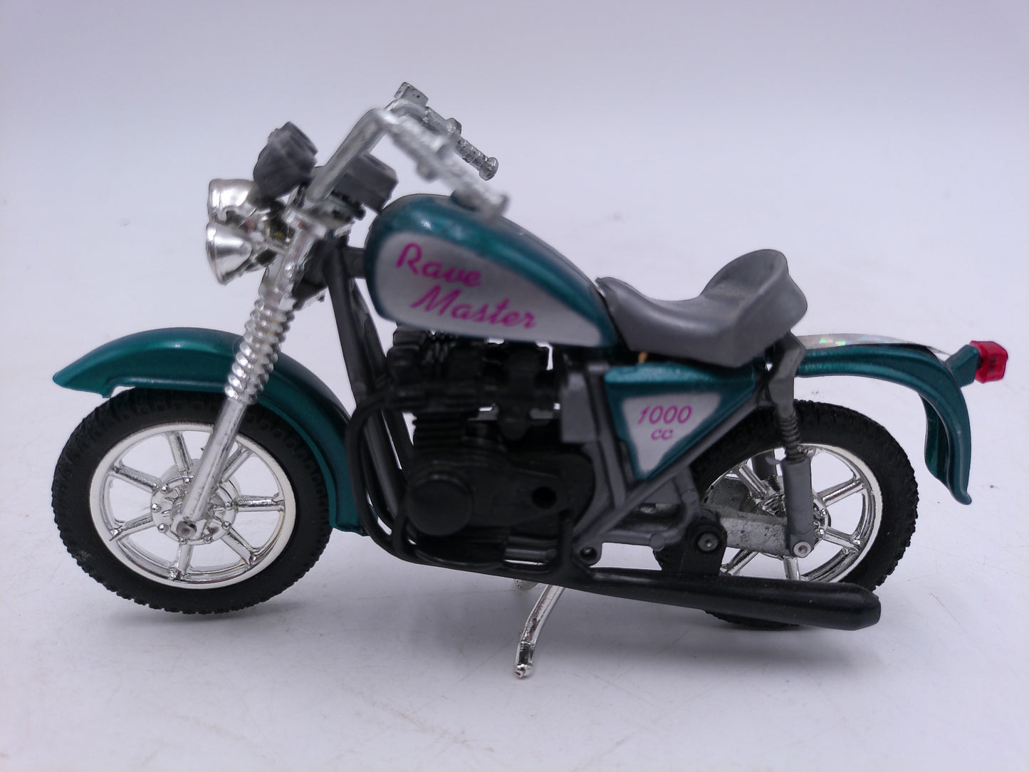 Lot of 9 Motorcycles Including Maisto Harley-Davidson 1962 FLH Duo Glide and more
