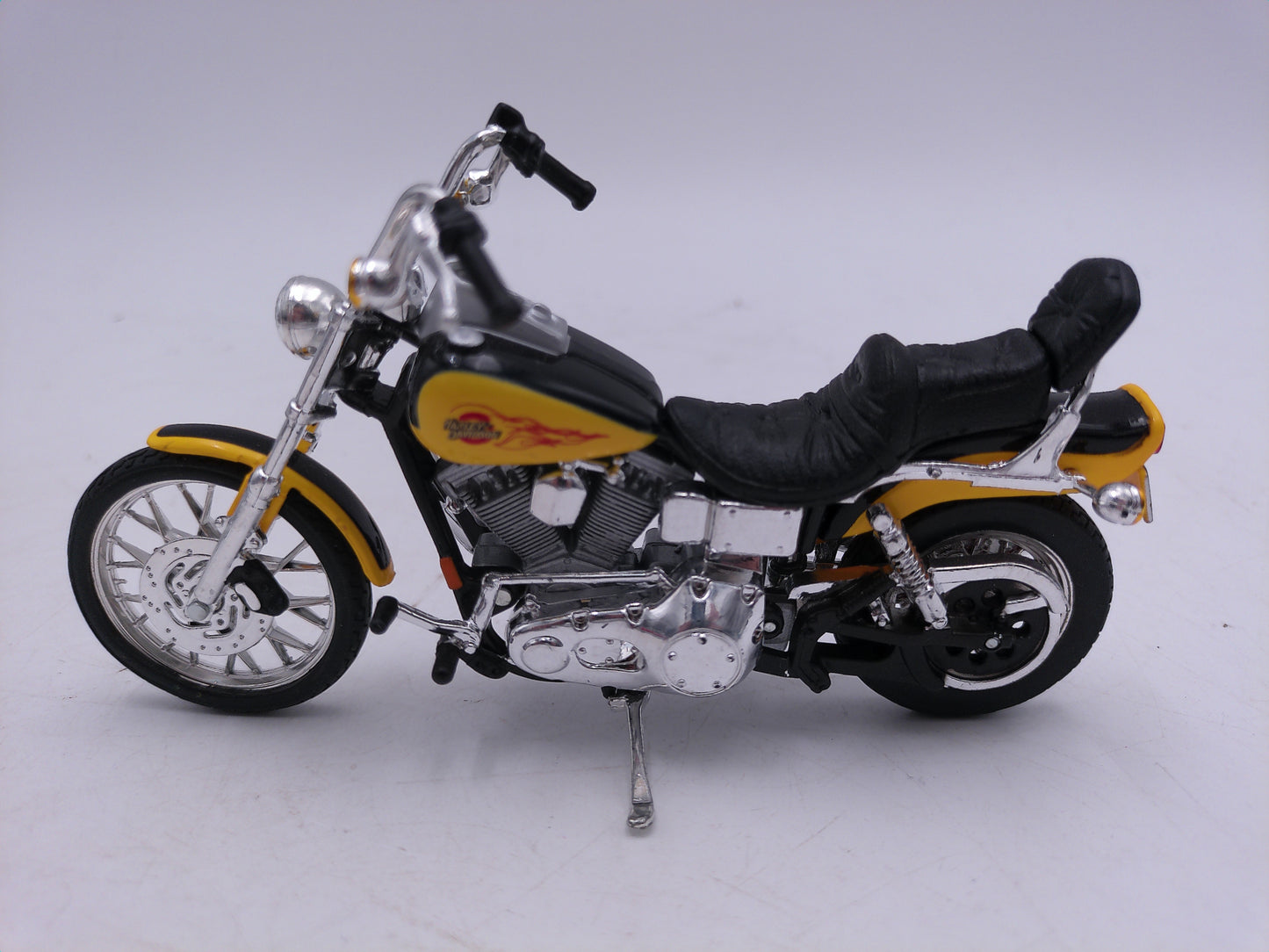 Lot of 9 Motorcycles Including Maisto Harley-Davidson 1962 FLH Duo Glide and more
