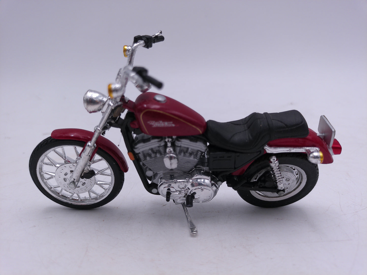 Lot of 9 Motorcycles Including Maisto Harley-Davidson 1962 FLH Duo Glide and more