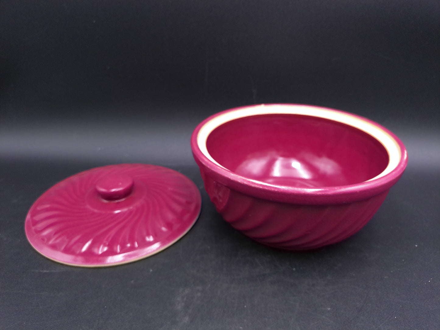 Crock Casserole Baking Dish with Lid Swirl Red Maroon ovenware Made in USA