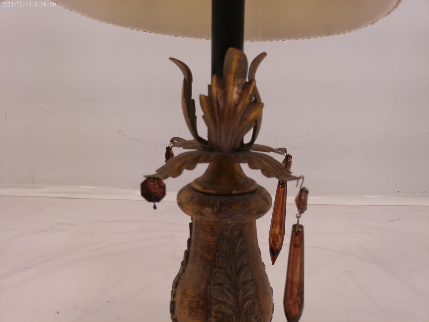 Unique Metal Decorative Design Lamp