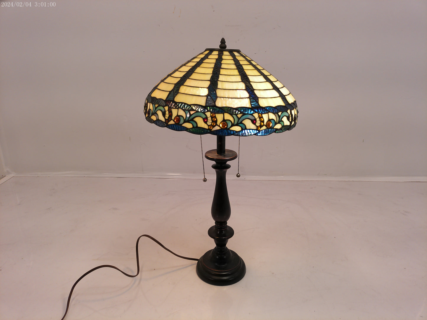 tiffany style stained glass bronze wood lamp Vintage