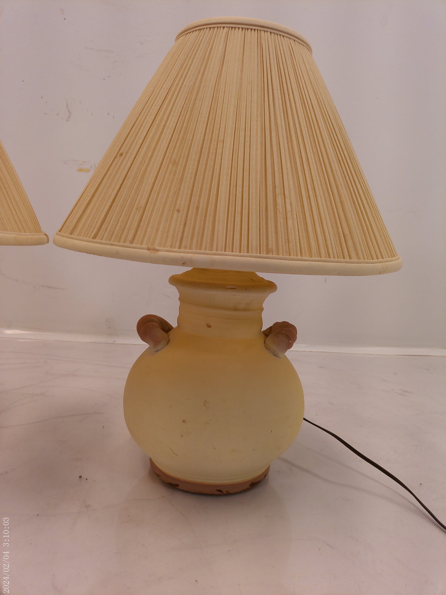 Pair of Traditional Beige Table Lamps