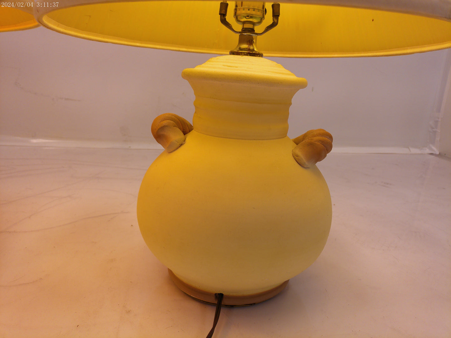 Pair of Traditional Beige Table Lamps