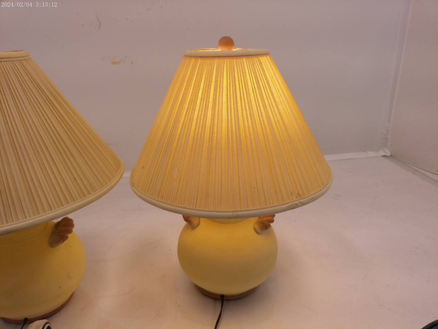 Pair of Traditional Beige Table Lamps
