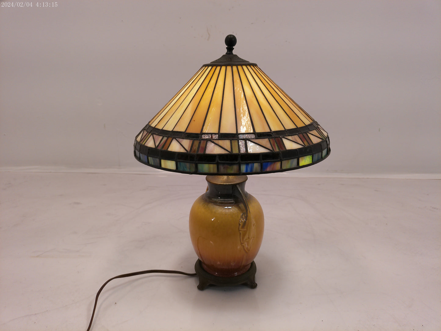Tiffany Style Lamp uni1ue Porcelain Base