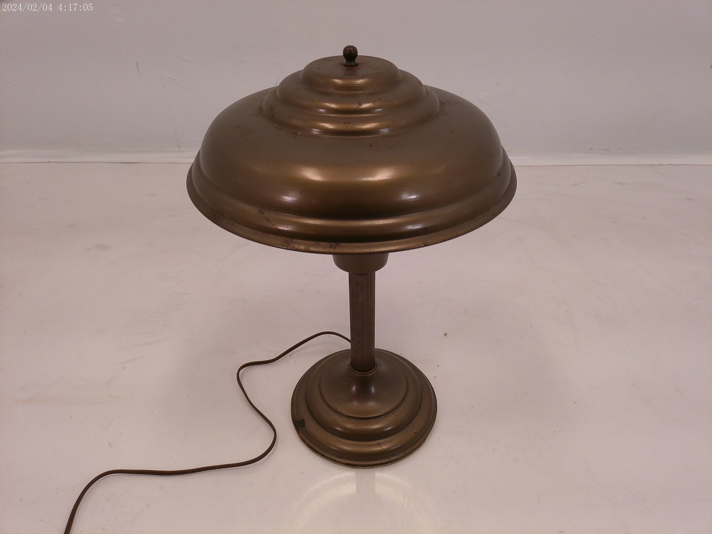 Vintage Saucer desktop lamp