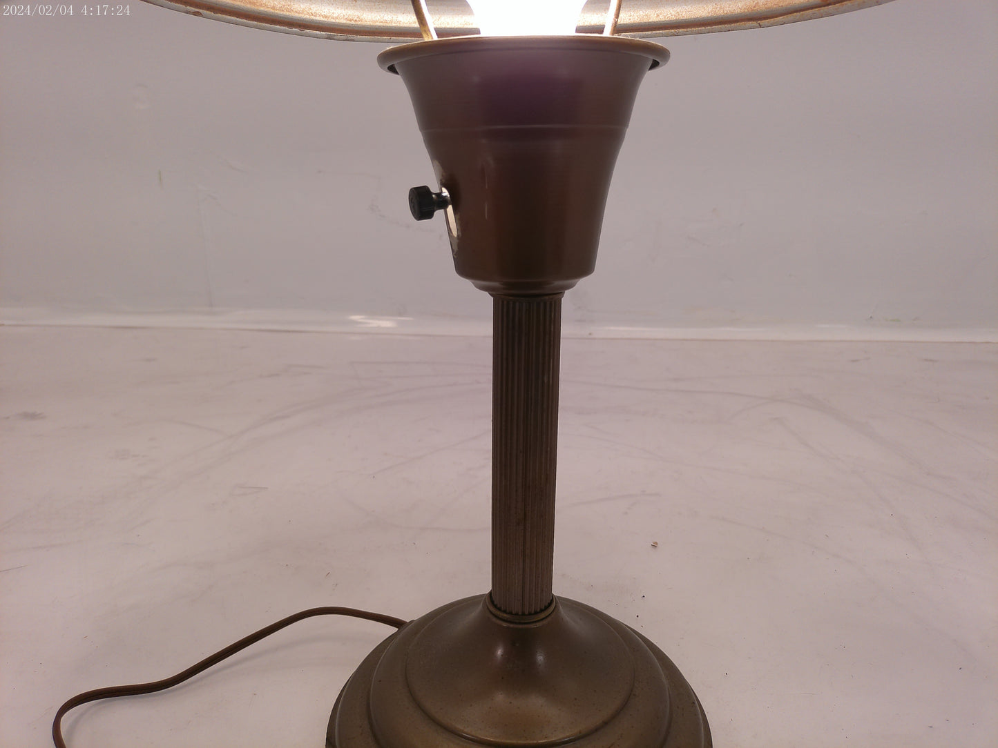 Vintage Saucer desktop lamp