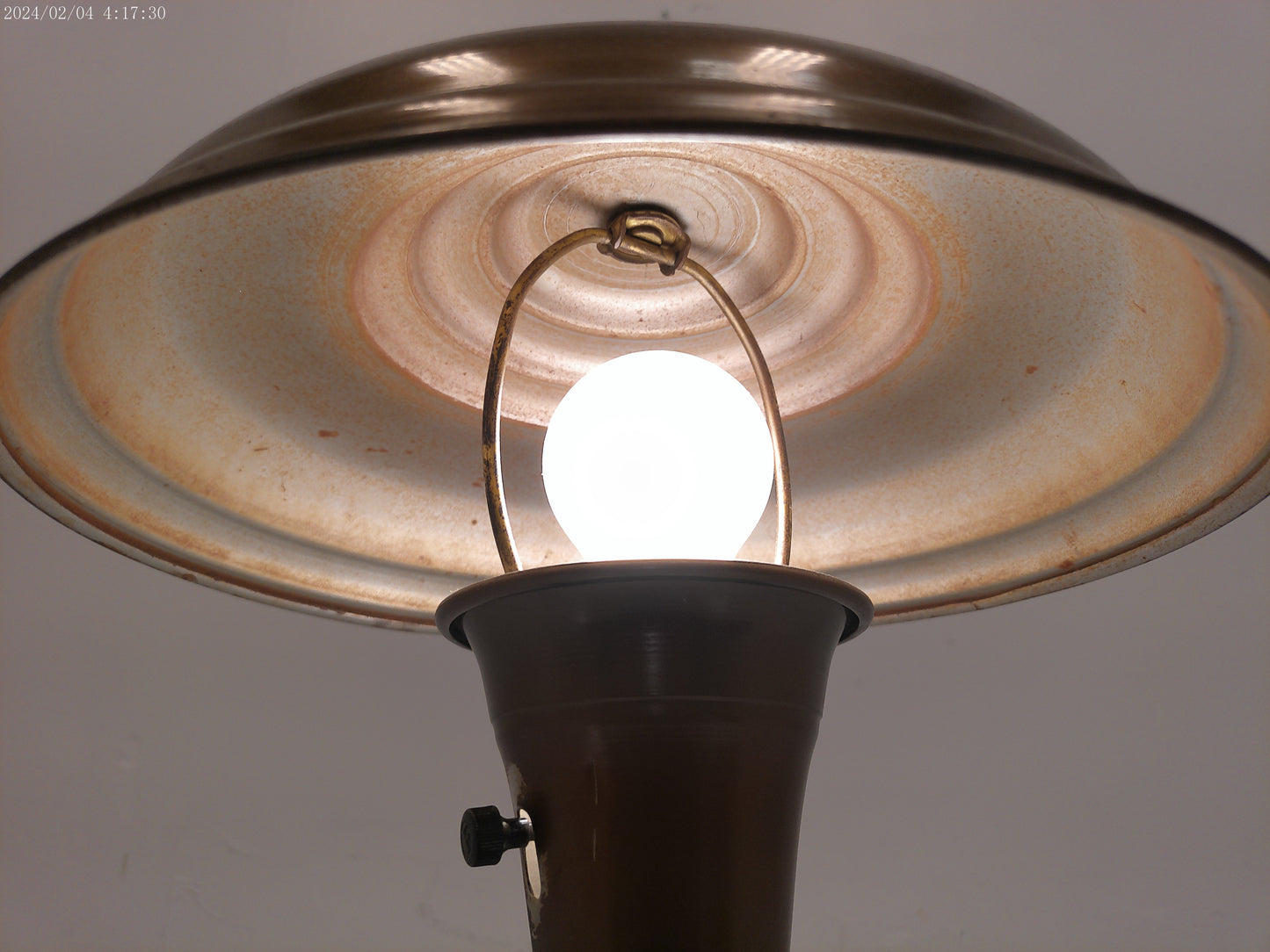 Vintage Saucer desktop lamp