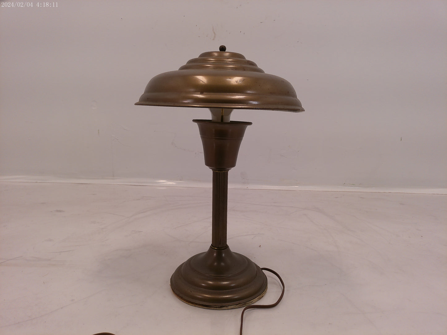 Vintage Saucer desktop lamp