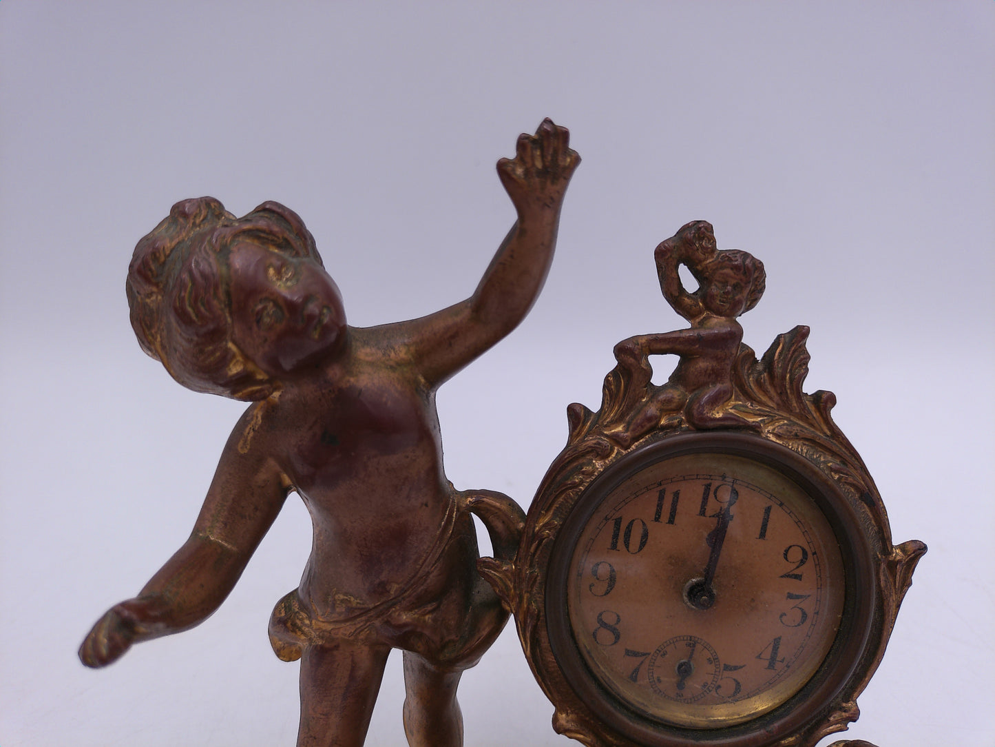 Bronze Gold Winding Clock New Haven Clock Company  Cherub Rococo Victorian Style