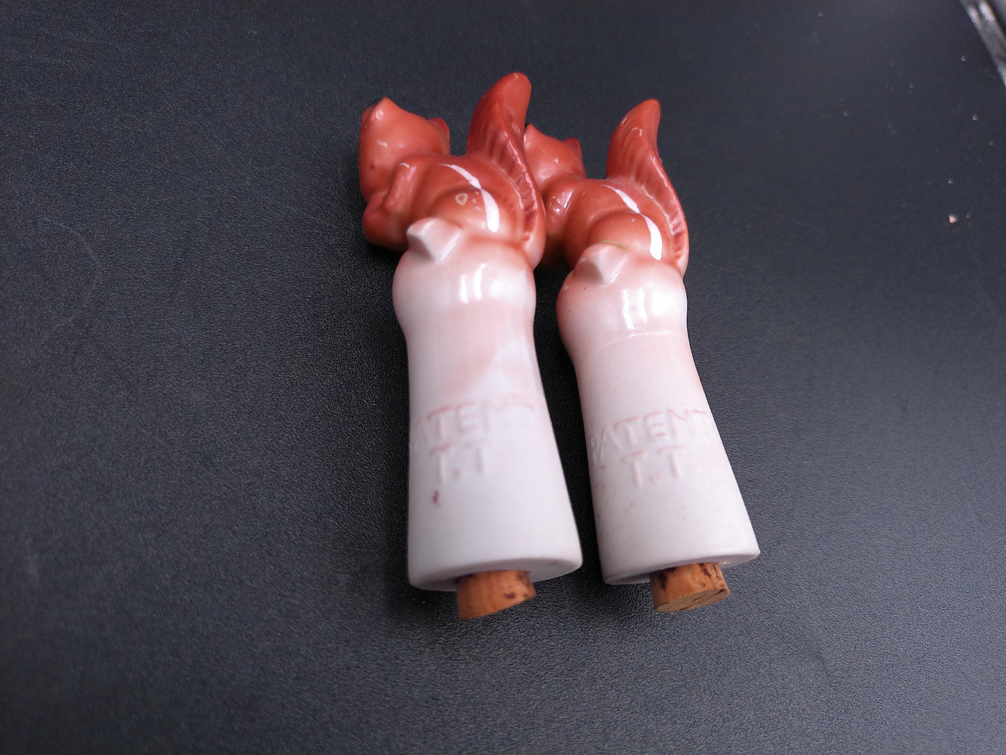 Swinging Salt & Pepper Shakers Yellowstone Park Two Sets One Holder