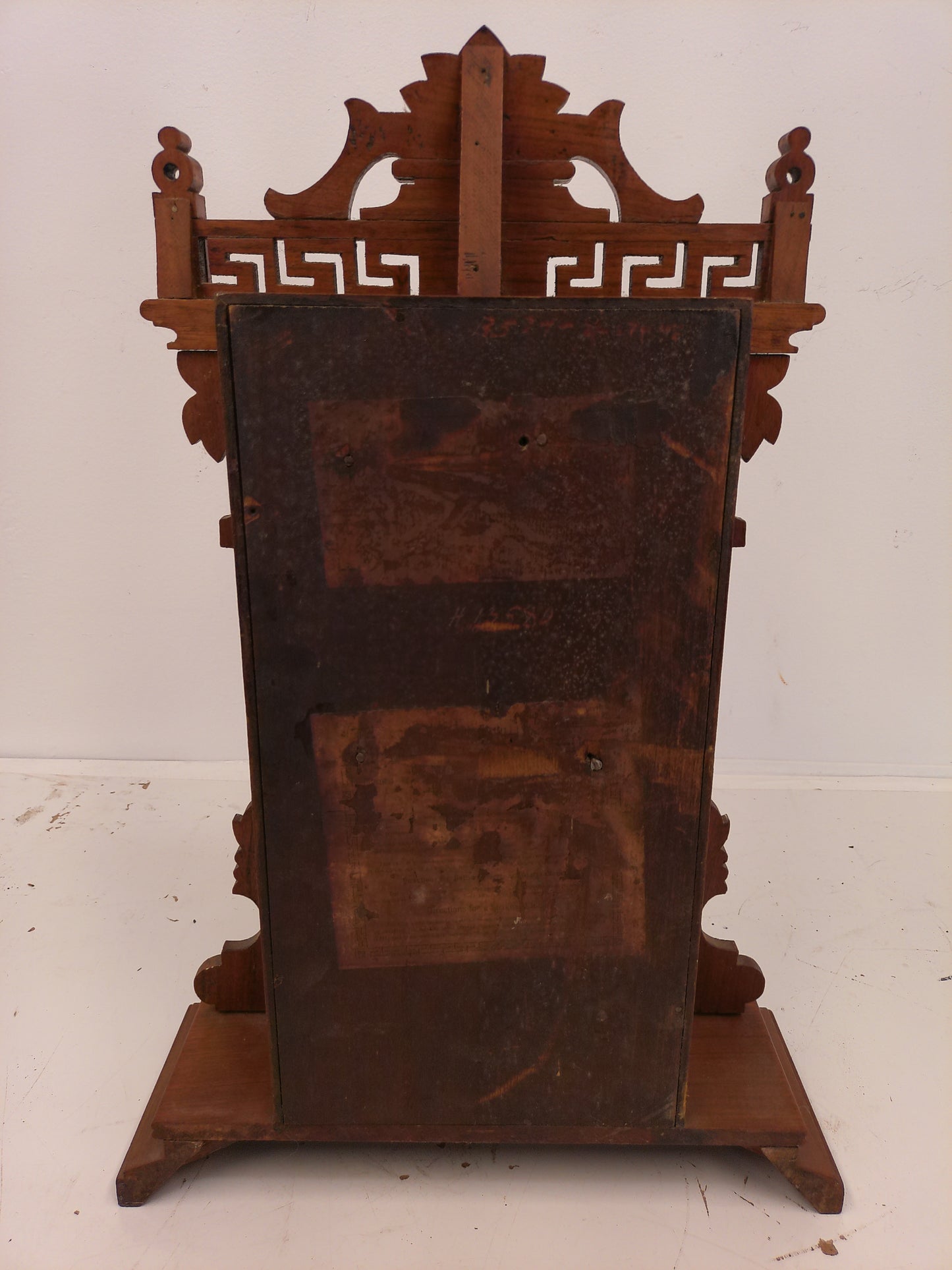 Eight Day Half Hour Strike Mantle Clock Beautiful Design Antique