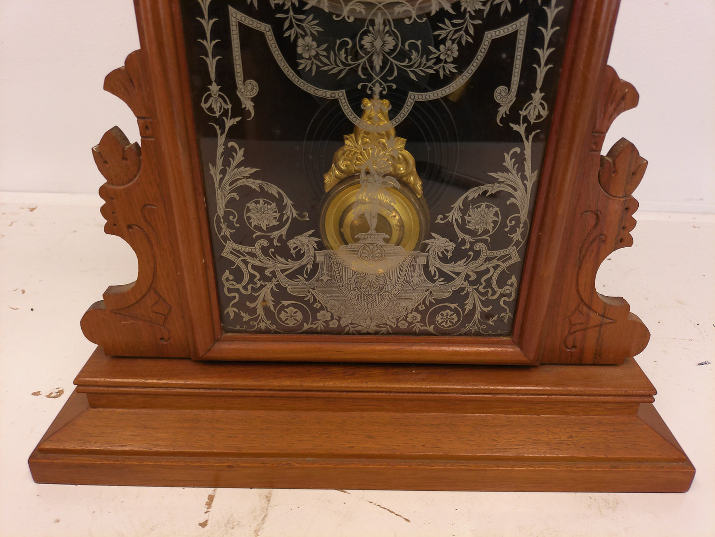 Eight Day Half Hour Strike Mantle Clock Beautiful Design Antique