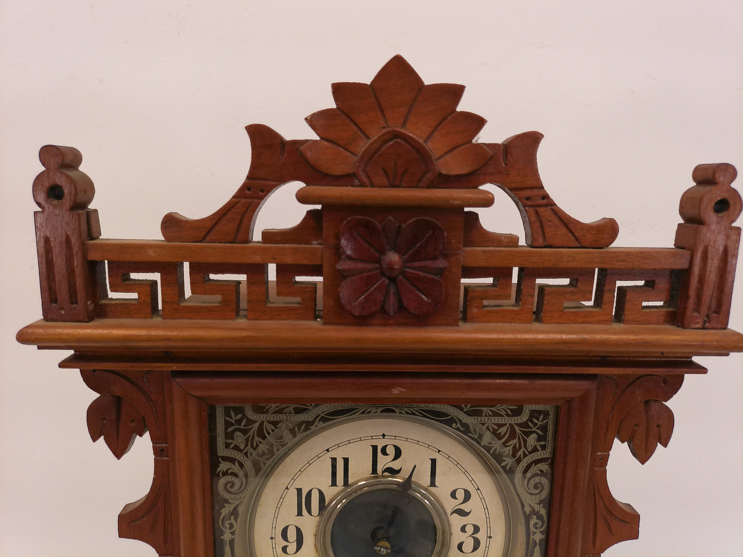 Eight Day Half Hour Strike Mantle Clock Beautiful Design Antique