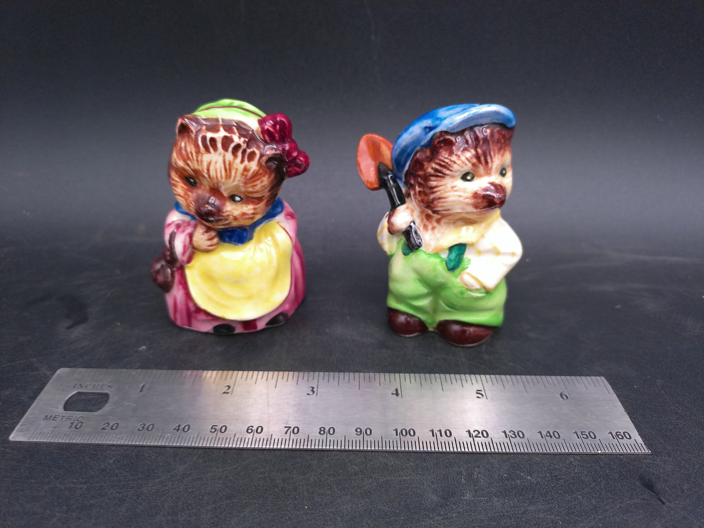 Salt and Pepper Shakers Mr & Mrs Hedgehog Made in Japan Vintage