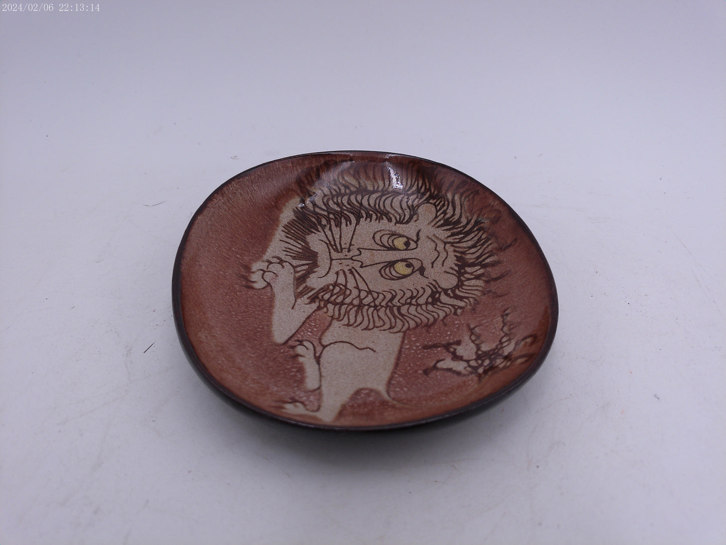 African Lion Design Pottery Ceramic Bowl Plate