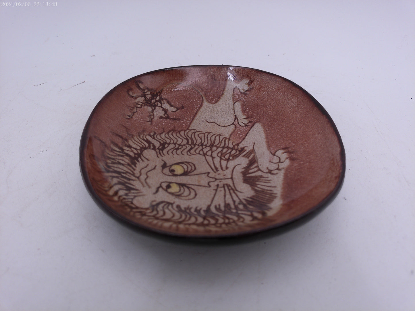 African Lion Design Pottery Ceramic Bowl Plate