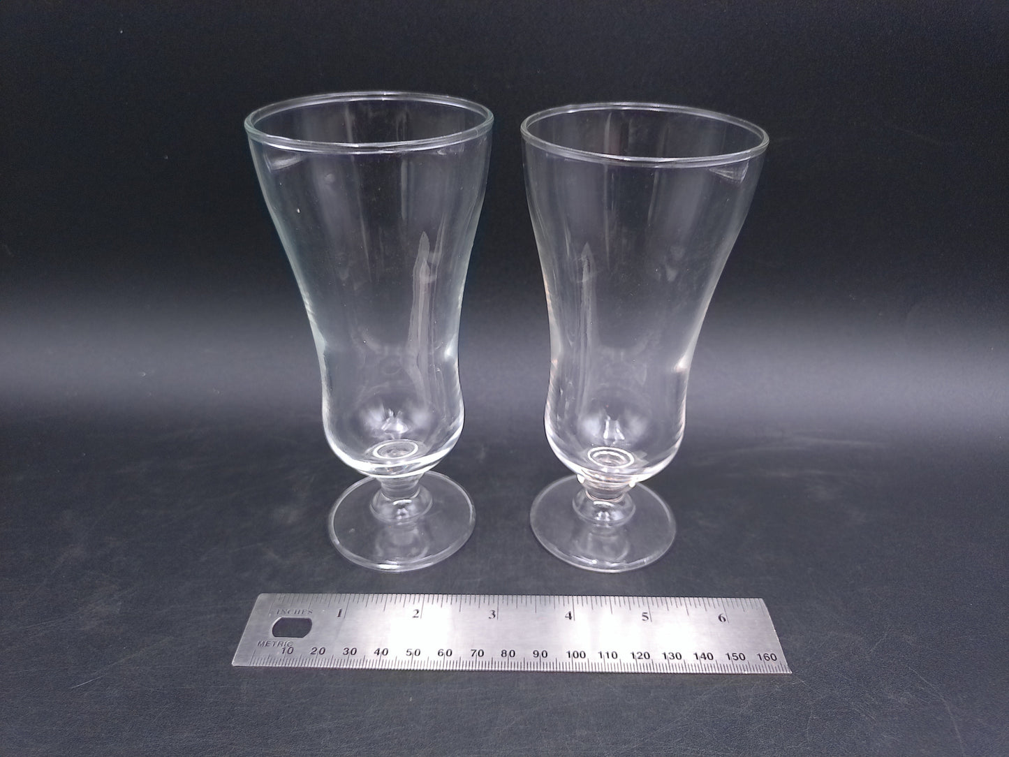 Tulip Glass Champagne Flutes Glasses Water Goblets 1980s