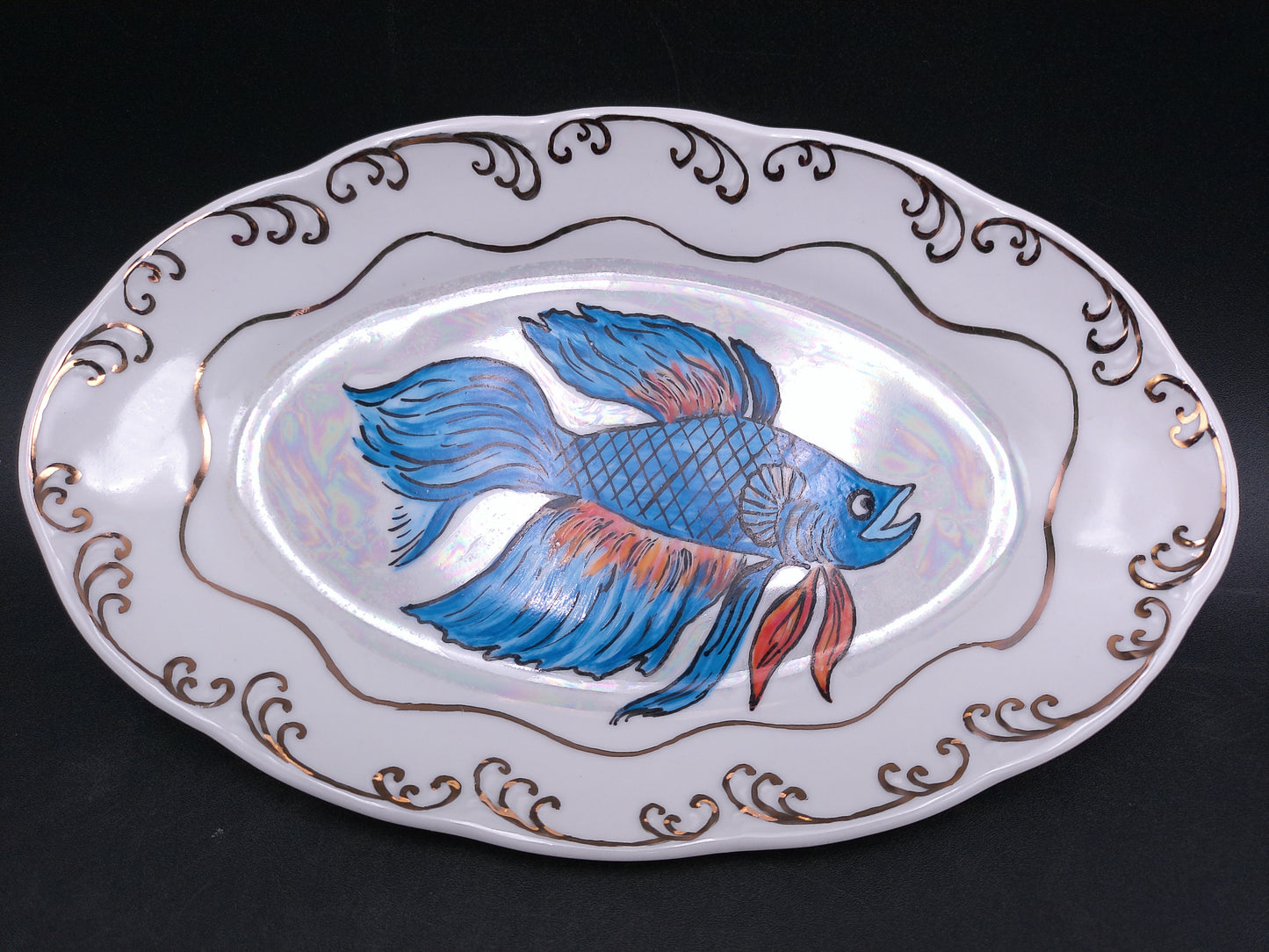 6 Different Fish Design Smaller plates and 1 bigger plates with Gold Design