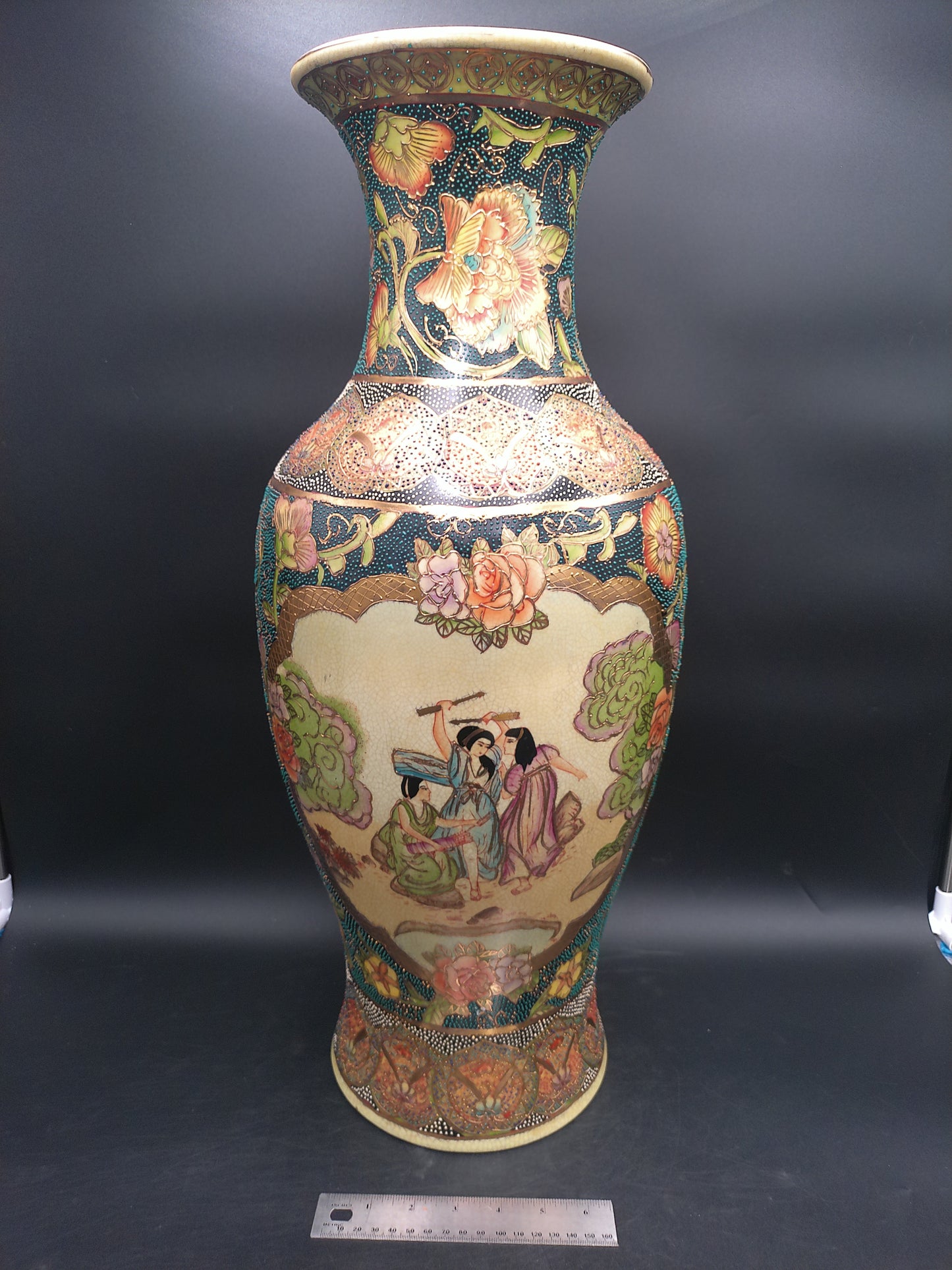 Japanese Japan Large Vase Gold Patterns Vintage Beautiful Bead Designs