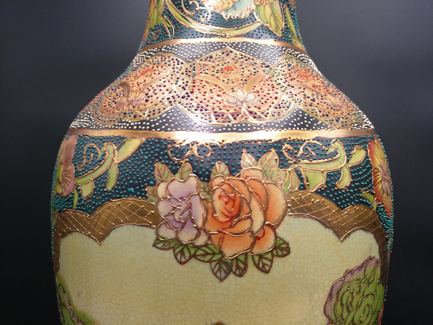 Japanese Japan Large Vase Gold Patterns Vintage Beautiful Bead Designs