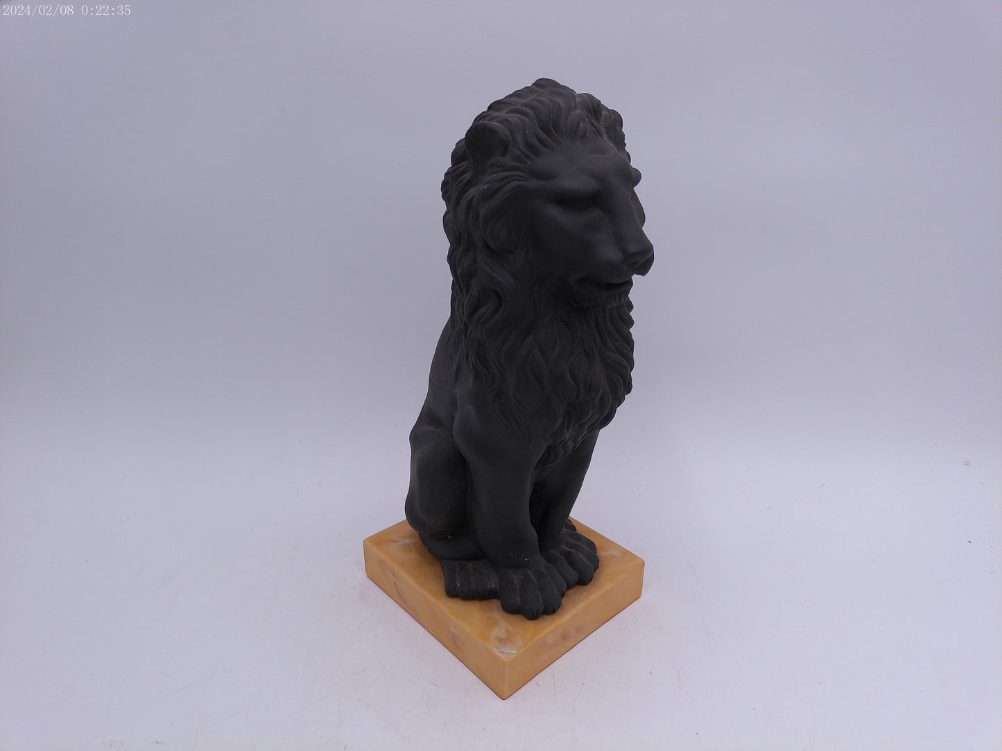 Cheho Seated Lion Statue on Stand Porcelian Italy
