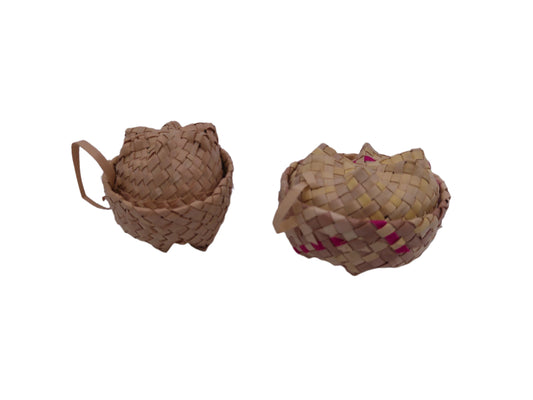 Miniature Woven Straw Baskets with covers Lot of 2