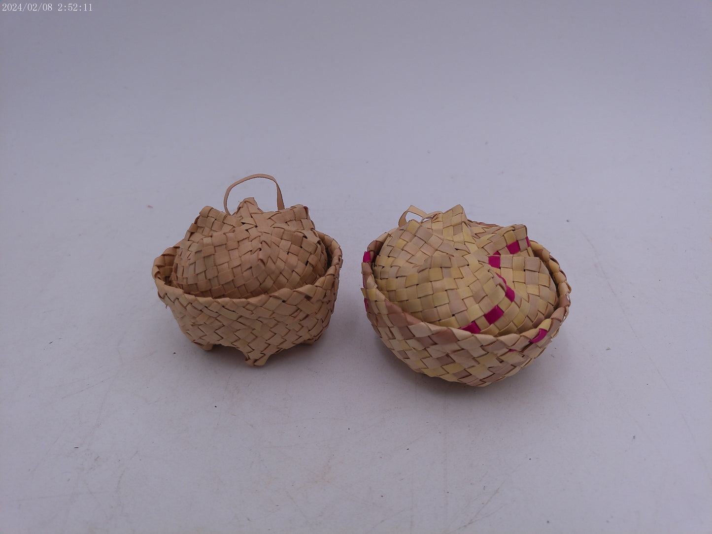 Miniature Woven Straw Baskets with covers Lot of 2