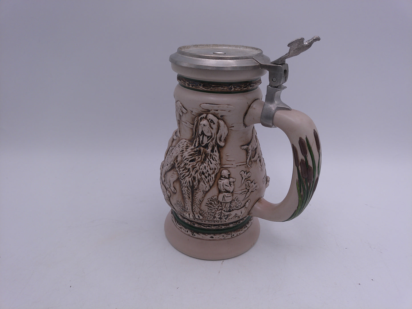 Beer Stein Avon Great Dog of the Outdoor Stein no 160714