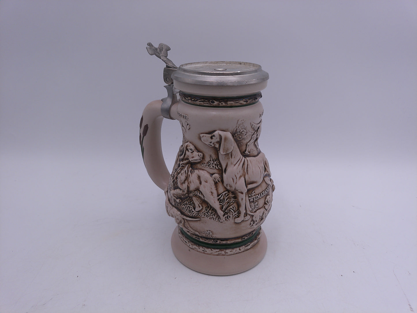 Beer Stein Avon Great Dog of the Outdoor Stein no 160714