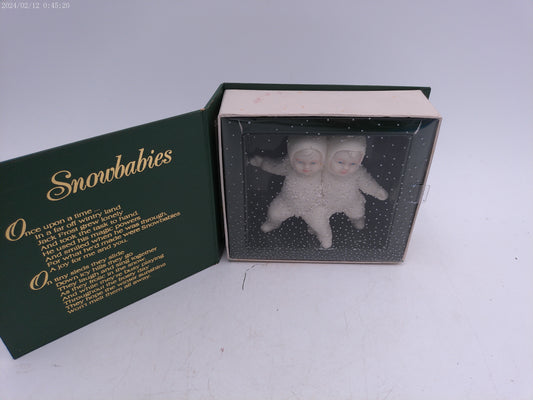 Snowbabies  7958-8  "Best friends Together" Figure Figurine Statue P34
