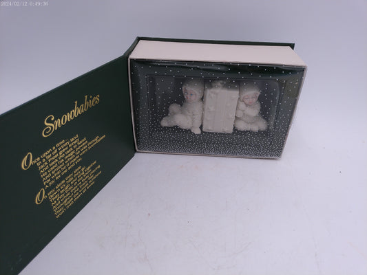 Snowbabies Waiting For Christmas  Figure Figurine Statue 36