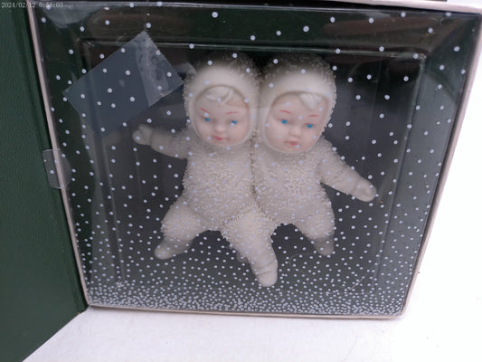 Snowbabies  "Best friends Together" #7958-8 vtg Figure Figurine Statue p38