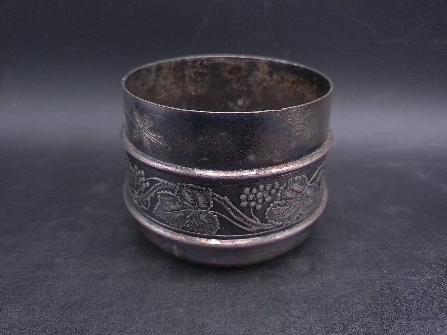 Pairpoint Mfg Co. Quadruple Silver Plate Can Cup Jar Floral Design