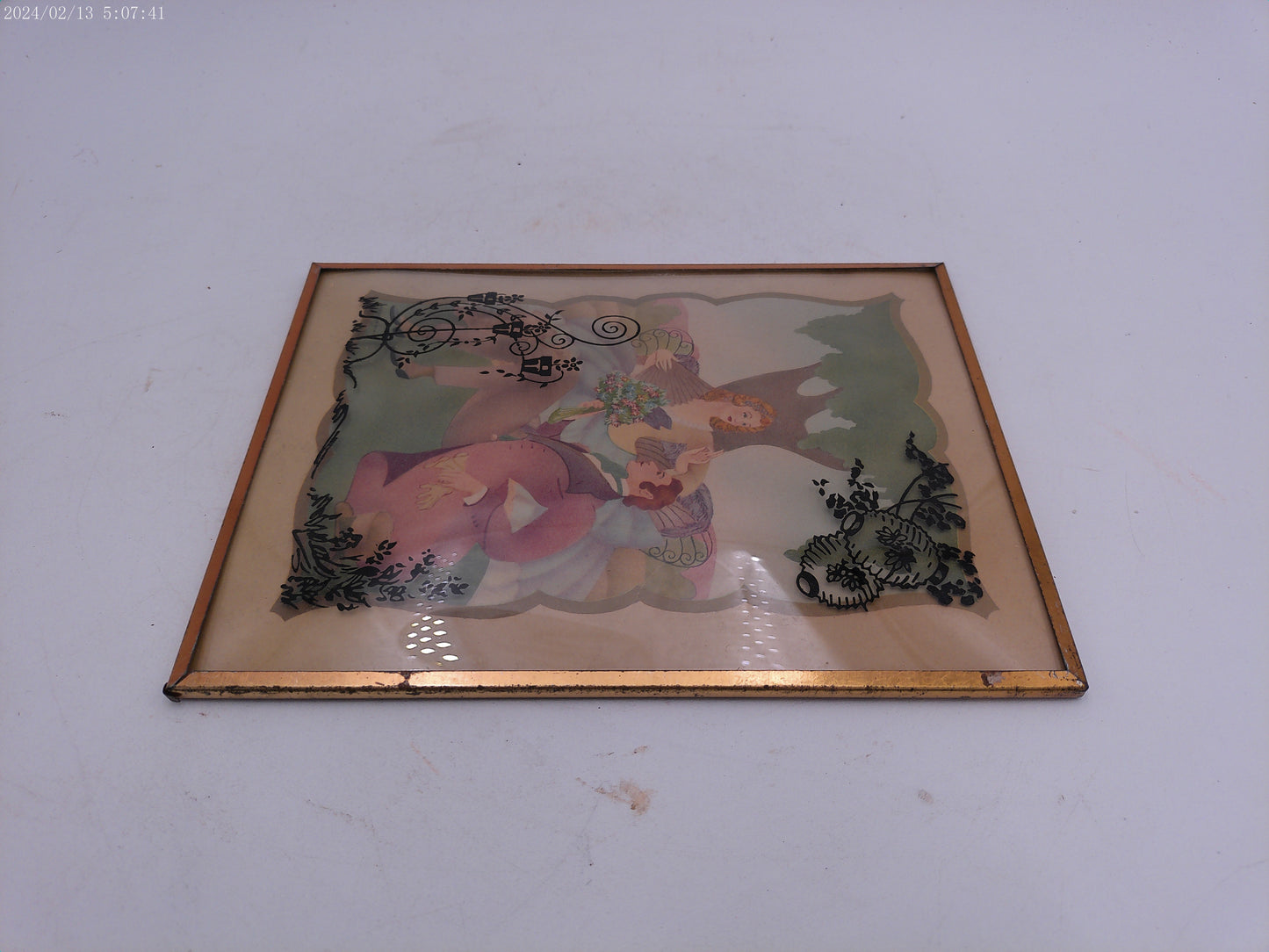 Glass Convex Silhouette Framed Picture Couple in Park Metal  Frame  B119