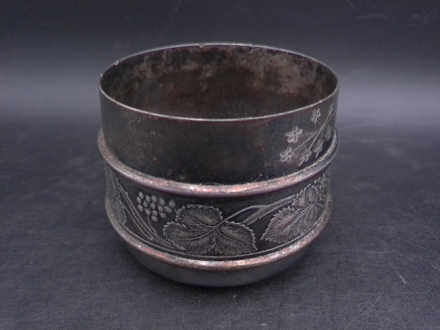 Pairpoint Mfg Co. Quadruple Silver Plate Can Cup Jar Floral Design
