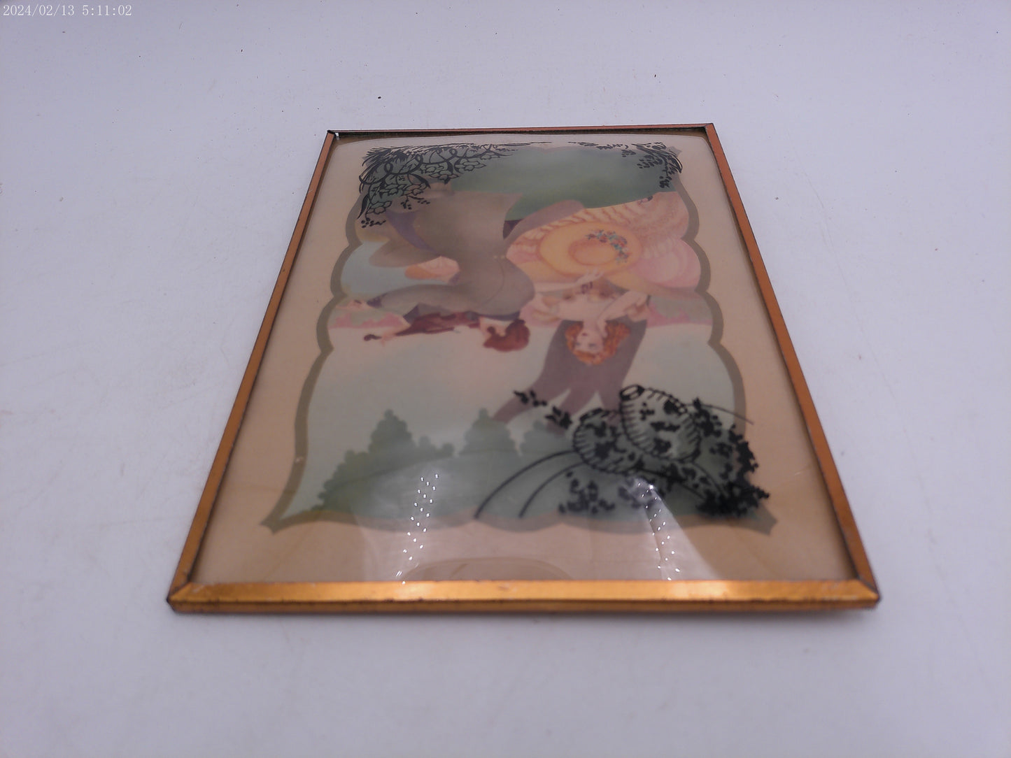 Glass Convex Silhouette Framed Picture Couple With Violin Metal Frame B121