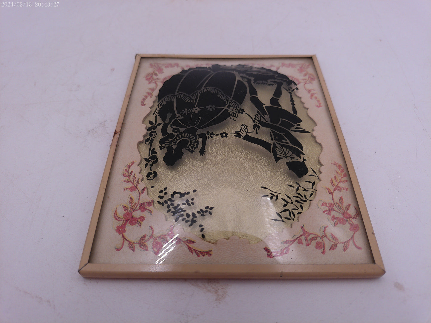 Glass Convex Silhouette Framed Picture Couple Dancing  B25