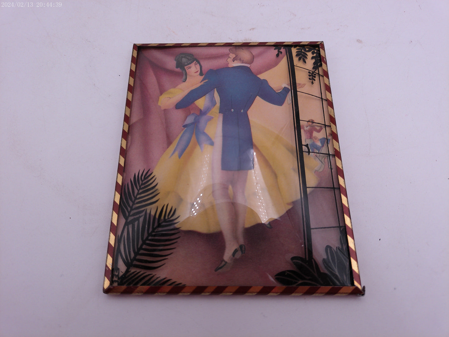 Glass Convex Silhouette Framed Picture Couple Dancing Color  B26