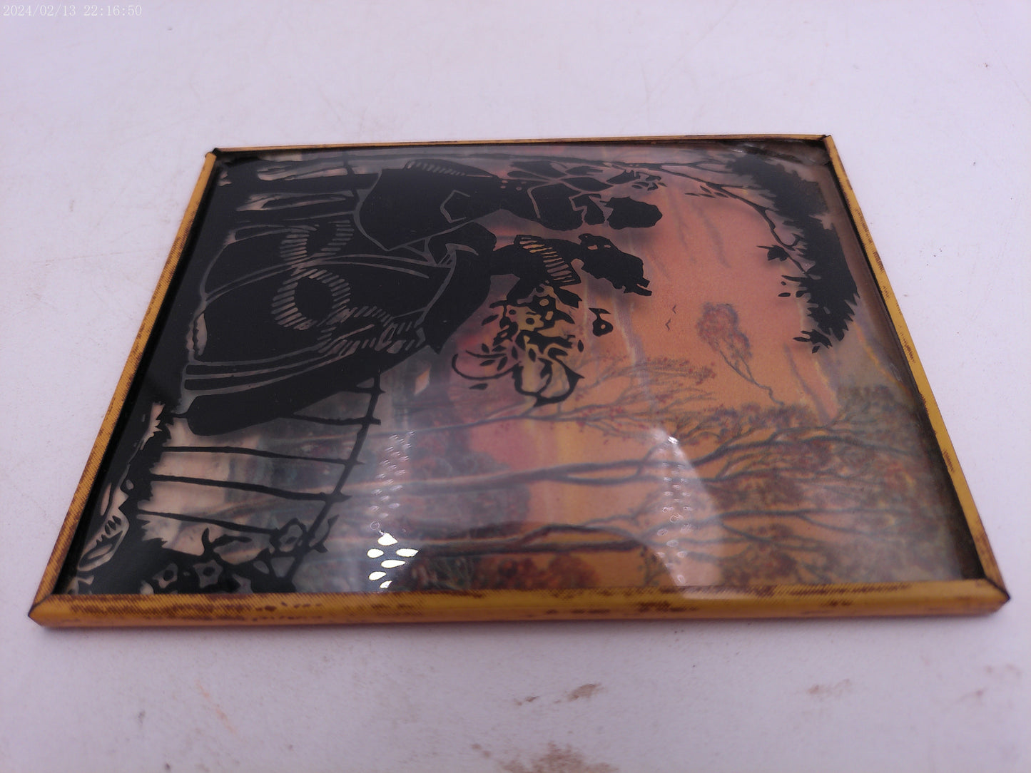 Glass Convex Silhouette Framed Picture Couple Relaxing with Flowers B314