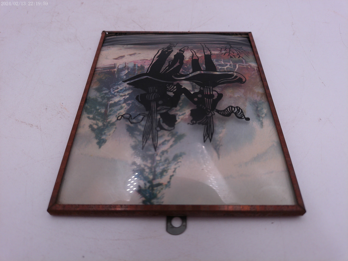 Glass Convex Silhouette Framed Picture Couple ice skating B316