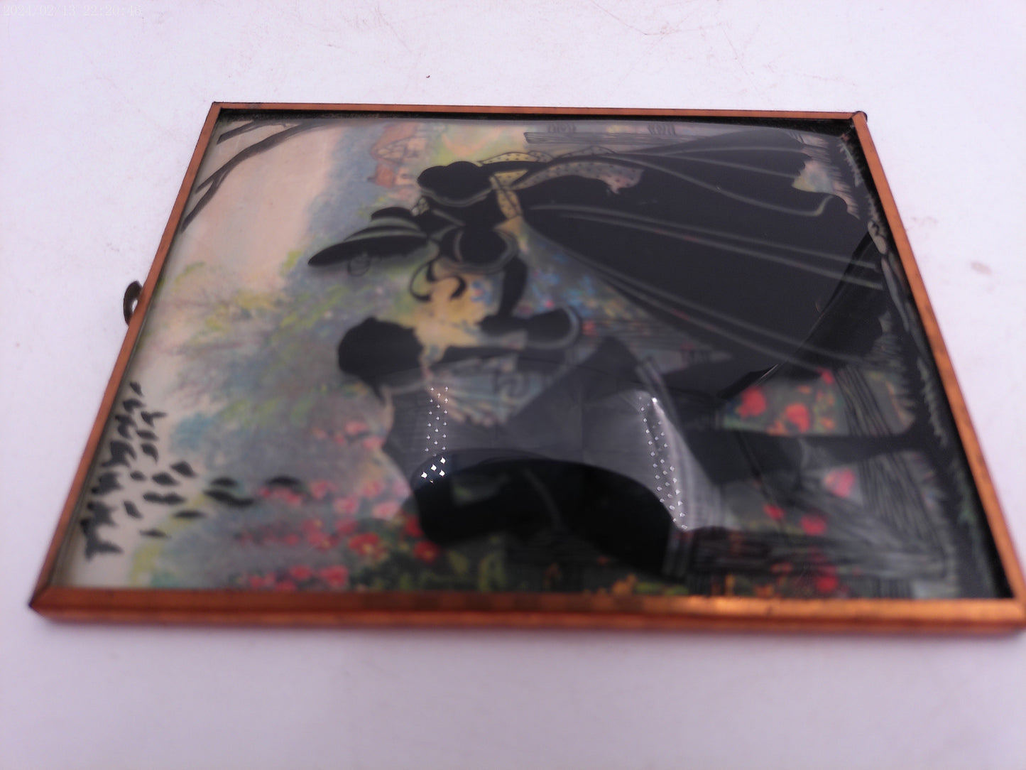 Glass Convex Silhouette Framed Picture Couple Holding Hands B317