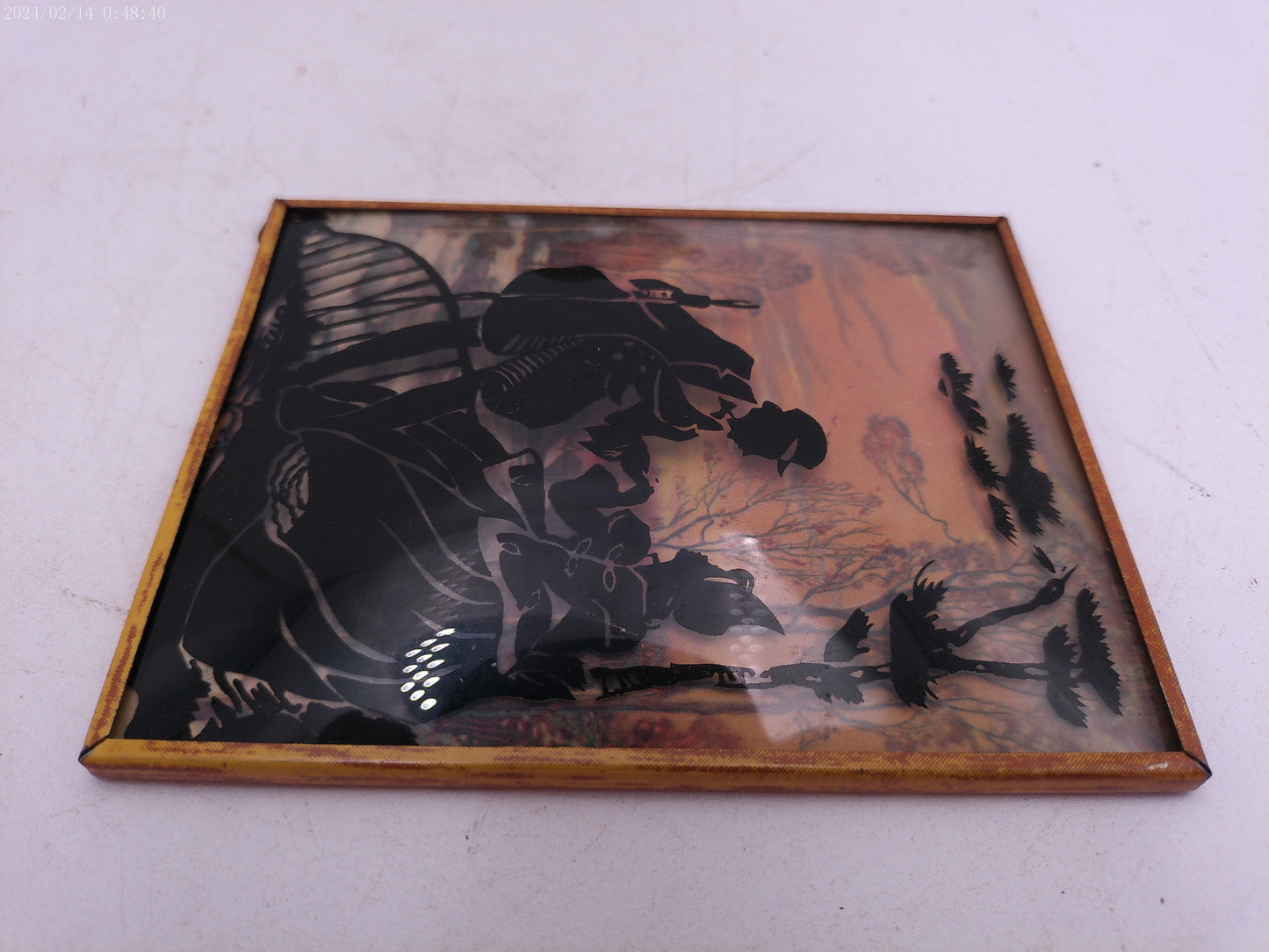 Glass Convex Silhouette Framed Picture Couple Relaxing Outside B56