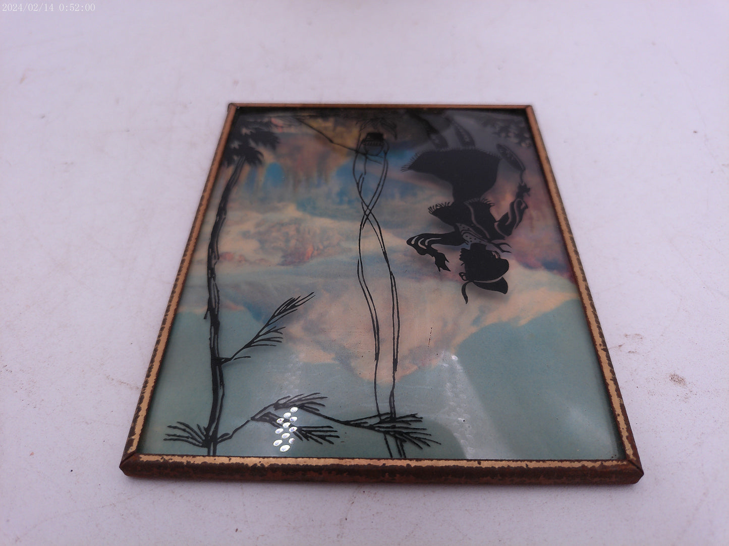 Glass Convex Silhouette Framed Picture Young Lady Seeing Mountain B59