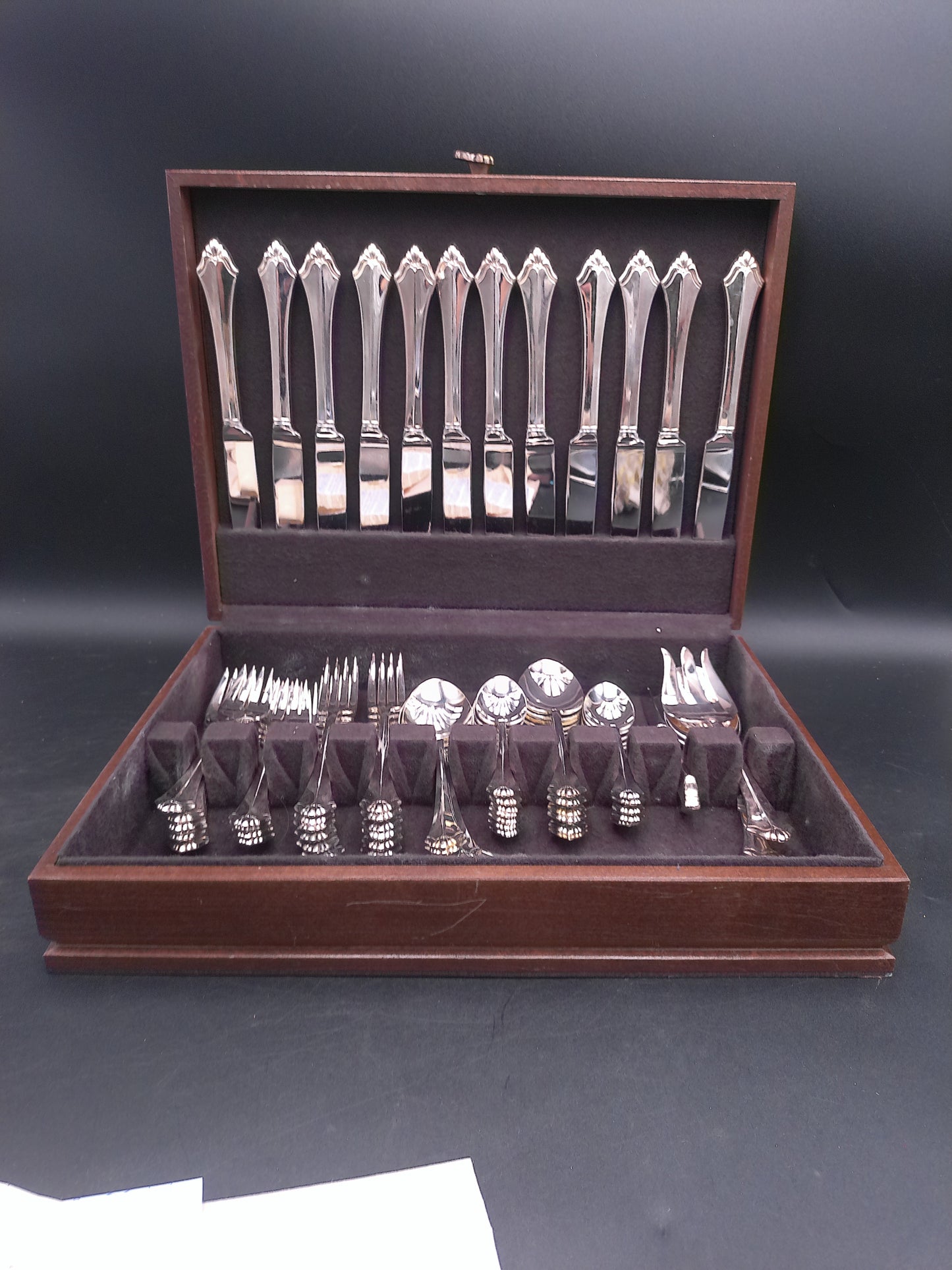 Stainless Steel Oneida Flatware Set Complete Set of 12 Knifes Forks Spoons USA with Case