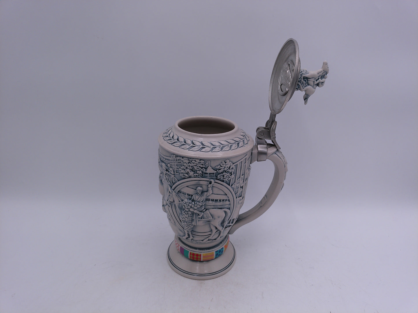 Beer Stein Avon Winner's Circle tein from 1992 No. 177595 With Orginal Box