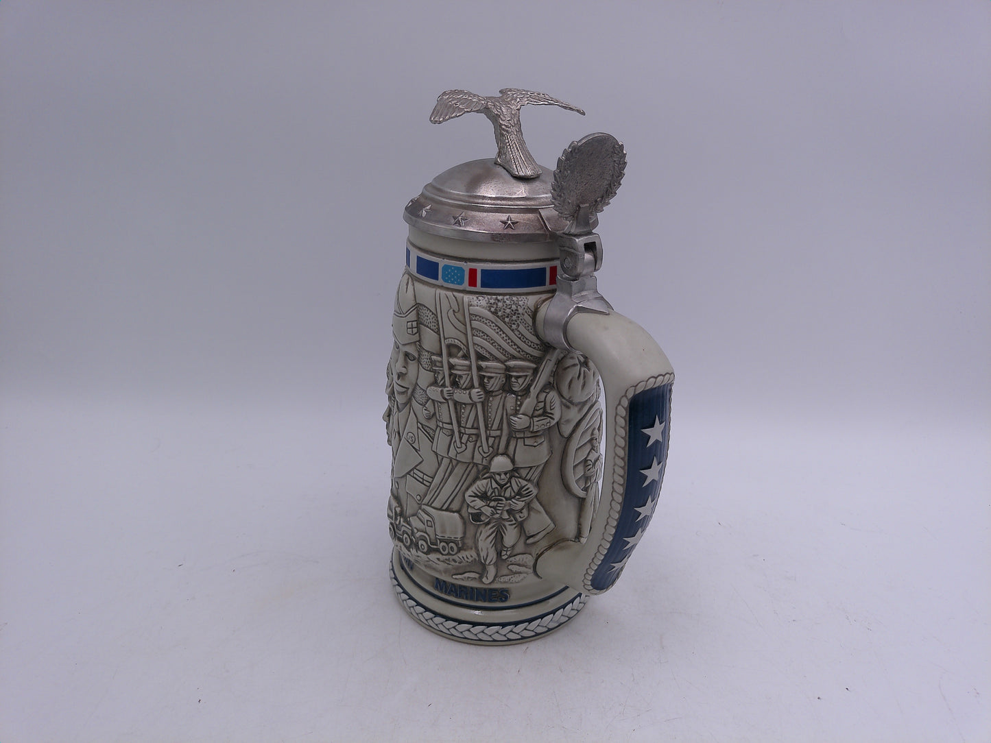 Beer Stein Avon Tribute to American Arm Forces year 1990 No. 172548 with Box